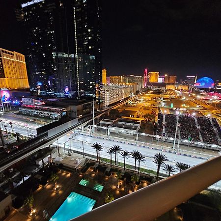 Strip & Sphere View - Separate Living Room - 2 Full Bath - Full Kitchen - Balcony - 900 Sqft - Mgm Signature Las Vegas Extérieur photo