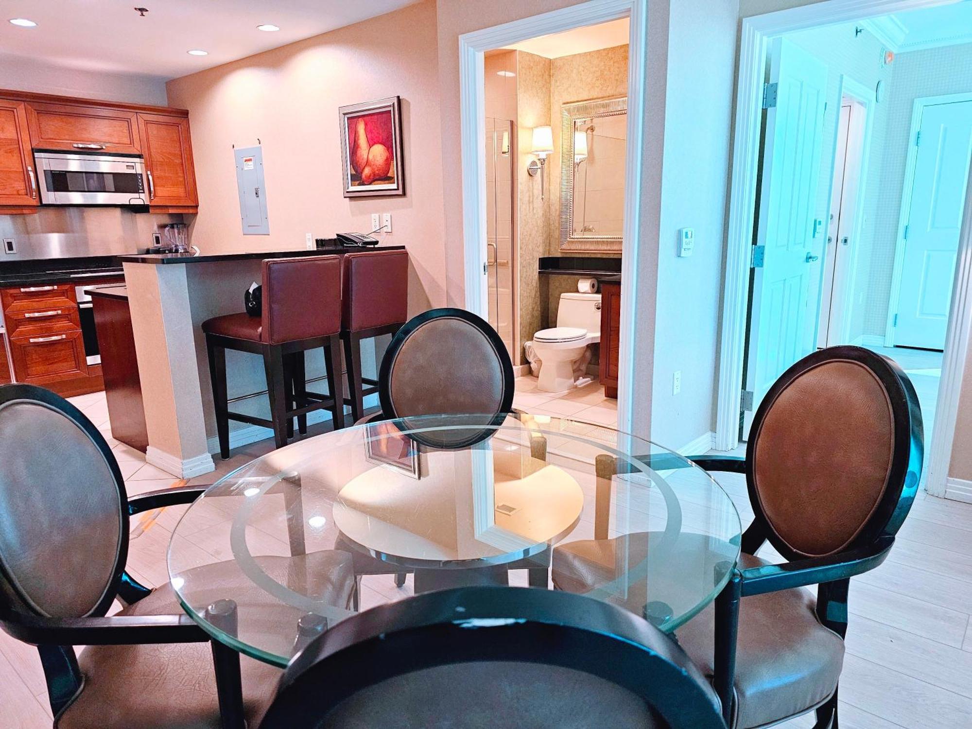 Strip & Sphere View - Separate Living Room - 2 Full Bath - Full Kitchen - Balcony - 900 Sqft - Mgm Signature Las Vegas Extérieur photo