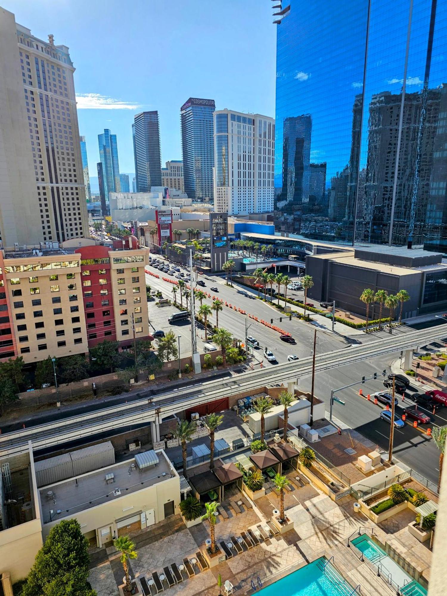 Strip & Sphere View - Separate Living Room - 2 Full Bath - Full Kitchen - Balcony - 900 Sqft - Mgm Signature Las Vegas Extérieur photo